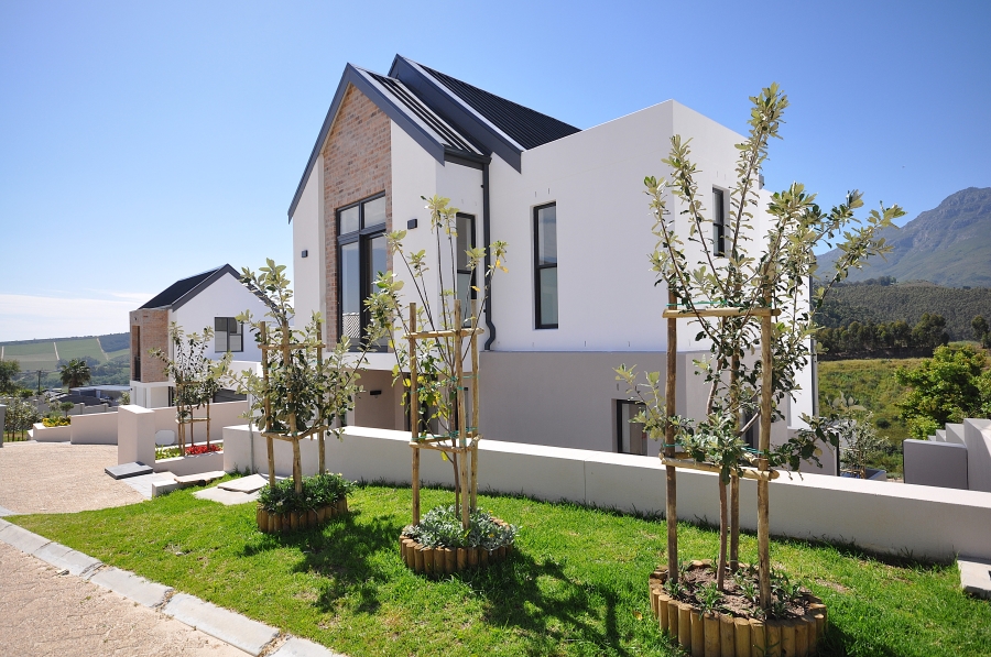 3 Bedroom Property for Sale in La Roche Western Cape